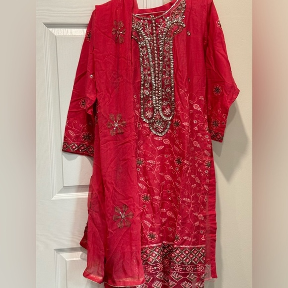 Asim Jofa Pakistani Luxury
Chiffon Dress set ( 3 )
Product Code: d#322 - Picture 2 of 8